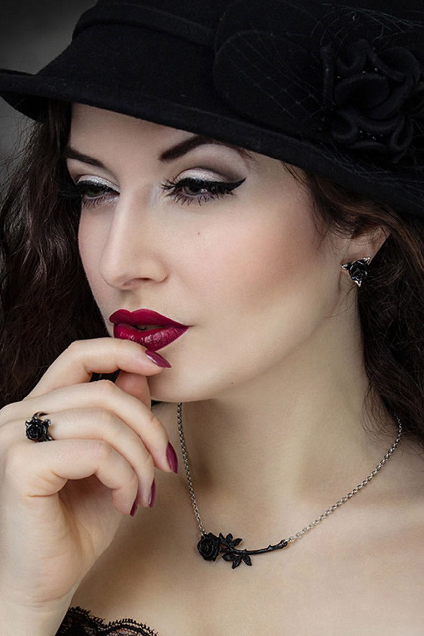 Black Thorn Necklace