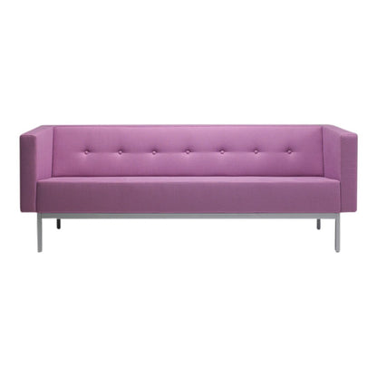 070 Sofa w/ Arms
