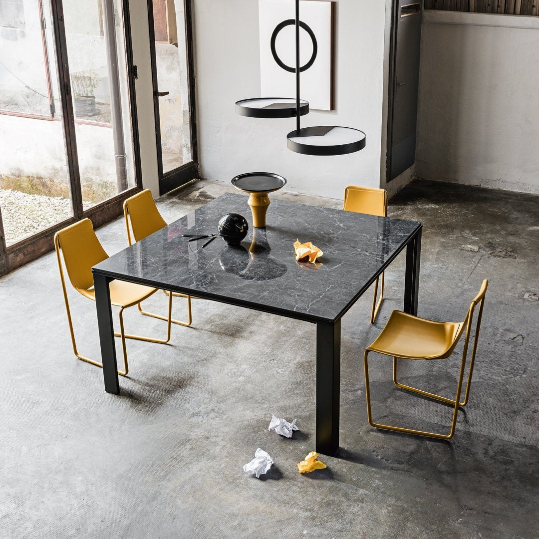 Apelle S M CU Side Chair