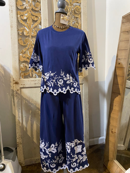 Addeline- Elbow Sleeve tee