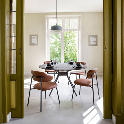 Beso Round Dining Table
