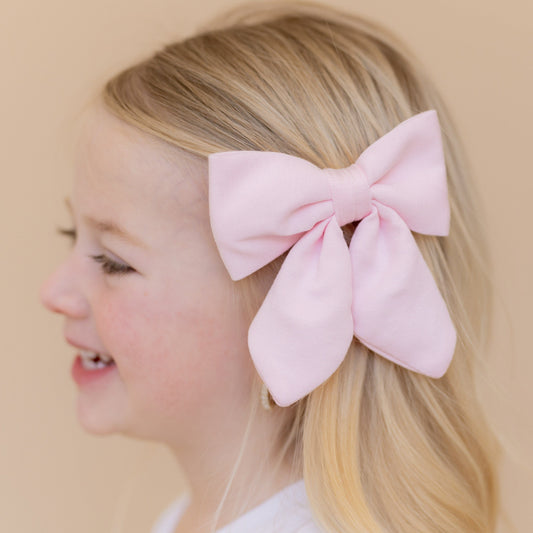 Medium Alligator Clip Bow in Sakura