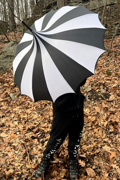 Batwing Pagoda Umbrella [BLACK/WHITE STRIPED]